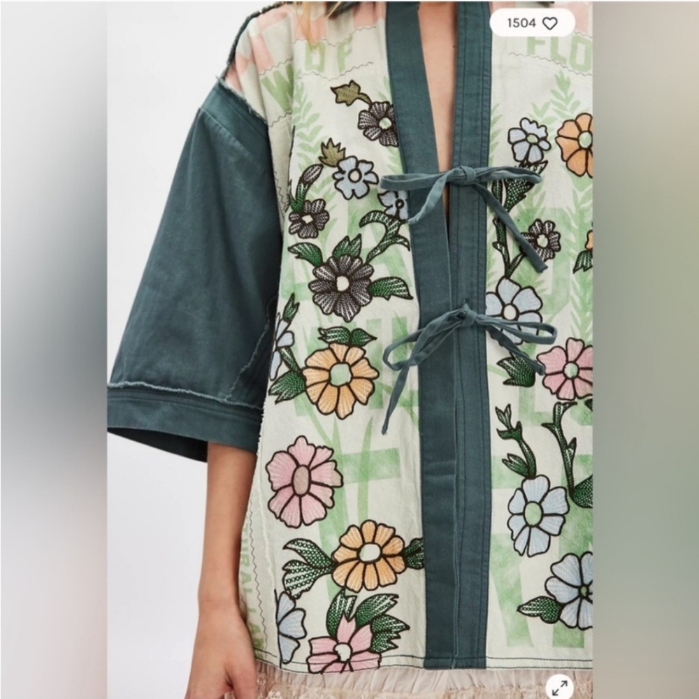Free People Pressed Flowers Green Embroidered Kimono Jacket. NWOT. Size Small.